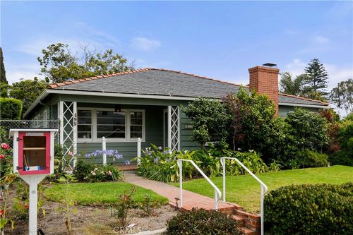 499 Legion St, Laguna Beach, CA, 92651-2555 | Card Image