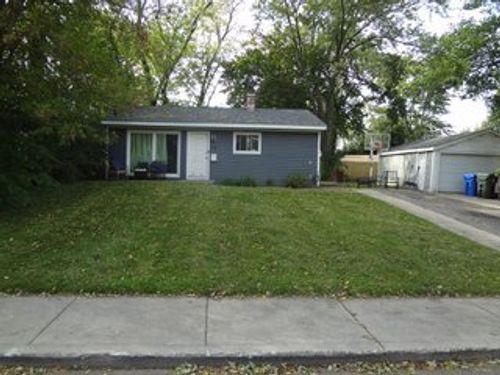 118 Hickory Dr, Carpentersville, IL, 60110-1653 | Card Image