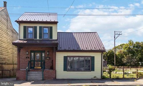 326 N Maple St, MOUNT CARMEL, PA, 17851-1310 | Card Image