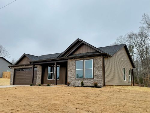 667 Foster Drive, spartanburg, SC, 39301 | Card Image