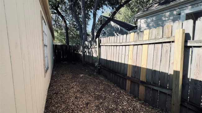 B - 8813 Pineridge Dr, Home with 2 bedrooms, 1 bathrooms and 1 parking in Austin TX | Image 8