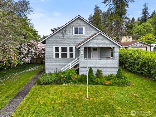 1102 Tecumseh St, Aberdeen, WA, 98520-2234 | Card Image
