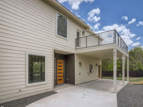 b-6919 Bethune Ave, Austin, TX, 78752-3206 | Card Image