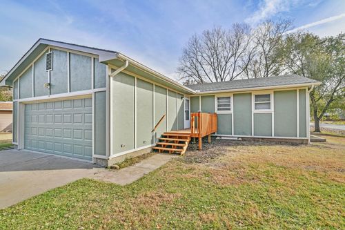 900 Money St, Augusta, KS, 67010-1333 | Card Image