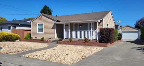 465 Flower Ave, Santa Rosa, CA, 95404-5912 | Card Image