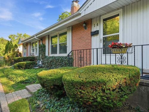 14-14 Robin Hood Ln, Northfield, IL, 60093-2920 | Card Image