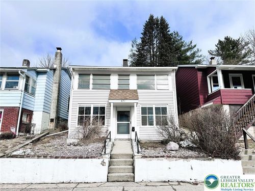 671 Princeton Ave, Palmerton, PA, 18071-1116 | Card Image