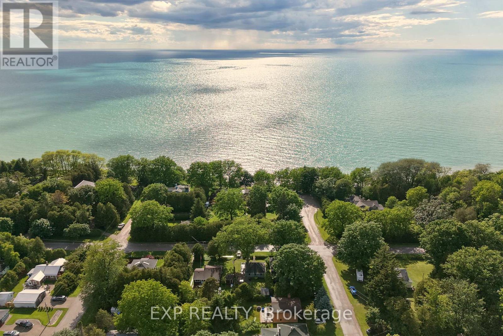 Residential in Bluewater (Bayfield) 4