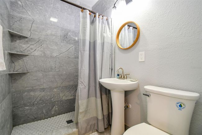 Bathroom | Image 46