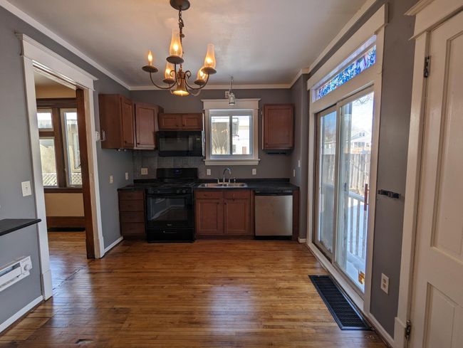 Unit 1 Dining Room | Image 11