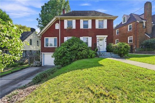 211 Newburn Dr, Pittsburgh, PA, 15216-1213 | Card Image