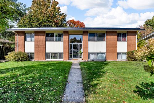 {{alt}} | Card Image