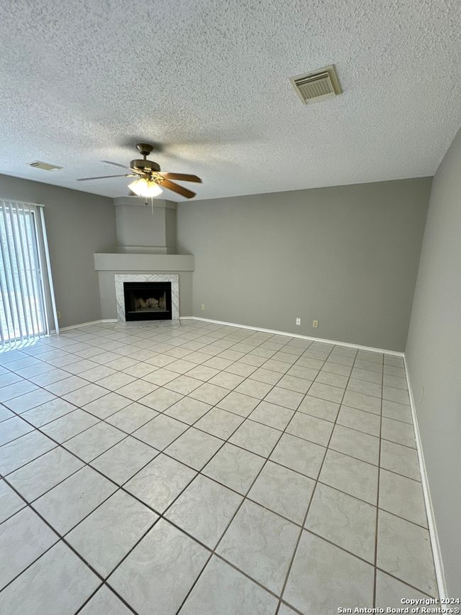 216 Newrock Crk, House other with 3 bedrooms, 3 bathrooms and null parking in Schertz TX | Image 9