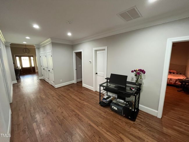 Hall 2 - 223 E Nash | Image 28