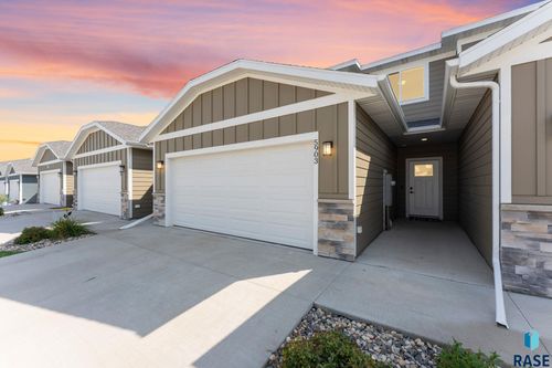 5903 S Whisper Creek Pl, Sioux Falls, SD, 57108-3098 | Card Image