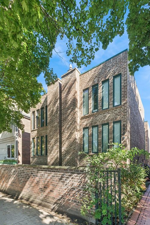 b-1909 N Larrabee St, Chicago, IL, 60614-5209 | Card Image