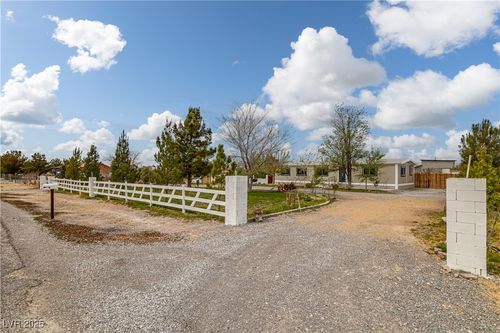 1830 Casey Rd, Pahrump, NV, 89048-8006 | Card Image
