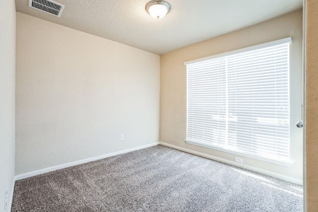 View of carpeted empty room | Image 17