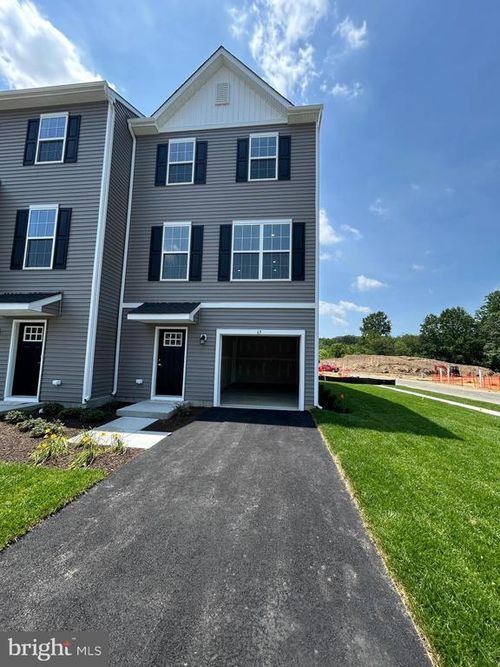 63 Barnes Way, SICKLERVILLE, NJ, 08081-2075 | Card Image