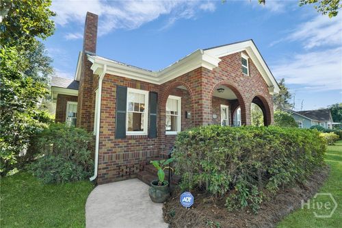 1525 E 51st St, Savannah, GA, 31404-4039 | Card Image