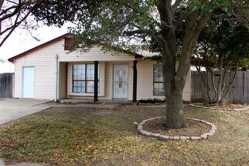 9514 Zelkova Cir, Dallas, TX, 75249-1230 | Card Image