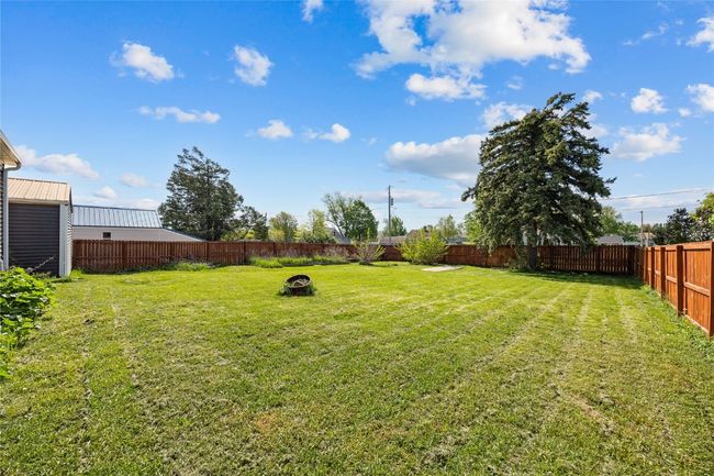 507 2 Nd St E, House other with 3 bedrooms, 1 bathrooms and null parking in Newhall IA | Image 18