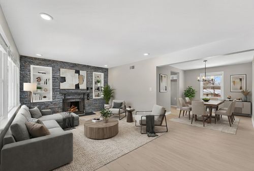 4117 N 92nd Street, Wauwatosa, WI, 53222 | Card Image