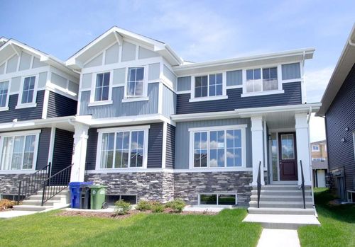 326 Sundown Rd, Cochrane, AB, T4C3H2 | Card Image
