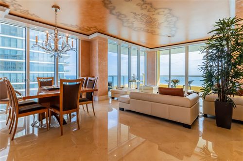 4001-17875 Collins Ave, Sunny Isles Beach, FL, 33160-2718 | Card Image