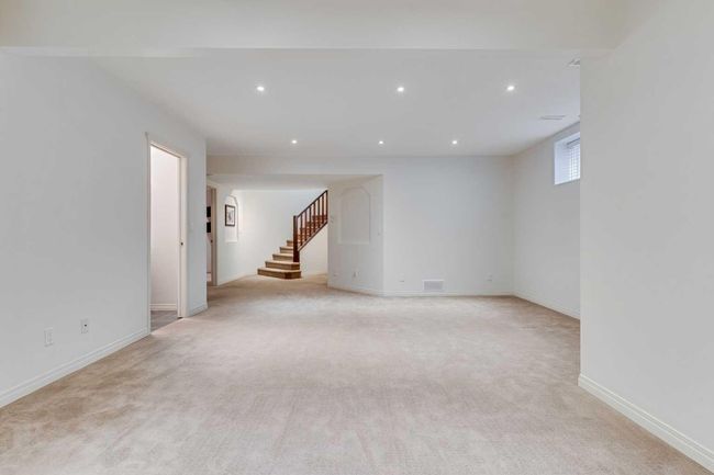 686 Chaparral Dr Se, House other with 5 bedrooms, 4 bathrooms and 4 parking in Calgary AB | Image 38