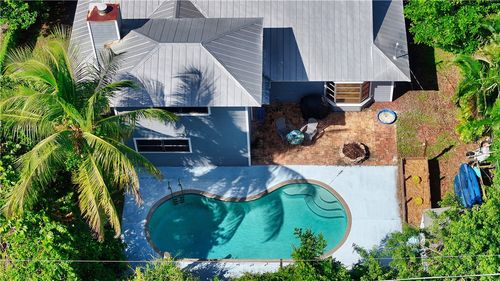 116 15th Ave, Vero Beach, FL, 32962-2722 | Card Image