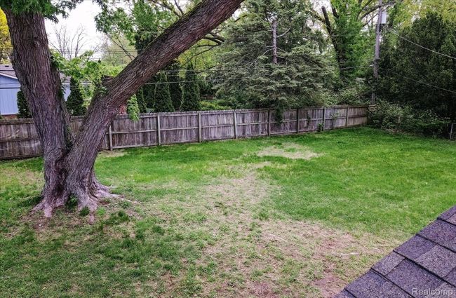 2365 Middlebelt Rd, House other with 4 bedrooms, 2 bathrooms and null parking in West Bloomfield MI | Image 49