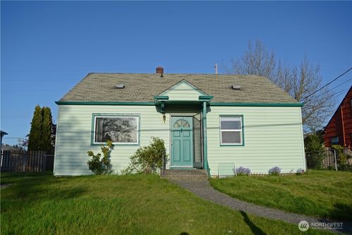 631 N Hawthorne St, Tacoma, WA, 98406-1717 | Card Image