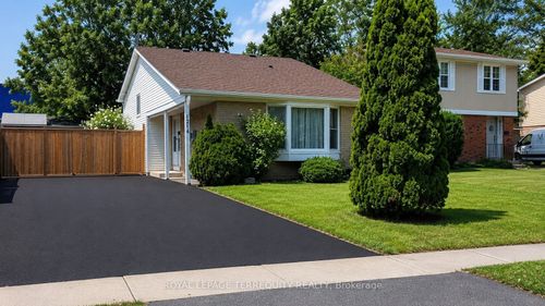 1214 Trowbridge Dr, Oshawa, ON, L1G7H2 | Card Image