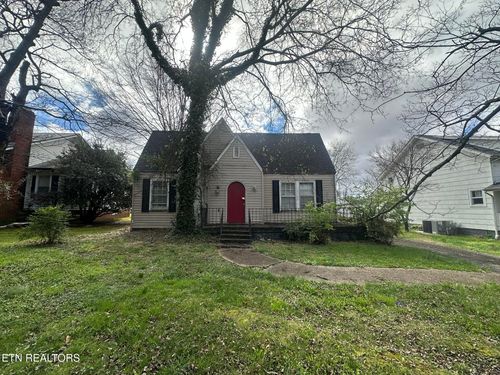 2722 Fairmont Blvd, Knoxville, TN, 37917-2353 | Card Image