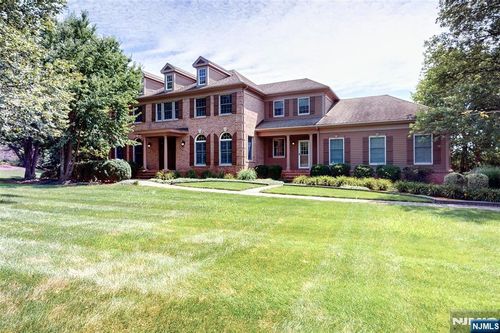 365 Mine Brook Rd, Far Hills, NJ, 07931-2549 | Card Image