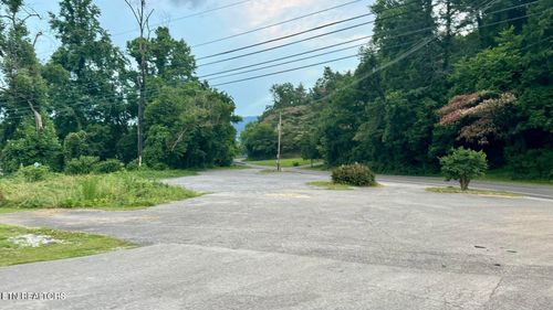 7018 E Lamar Alexander Pkwy, Townsend, TN, 37882-3806 | Card Image