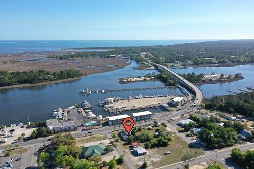 1002 Hwy 98 W, Carrabelle, FL, 32322 | Card Image