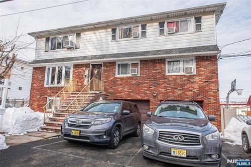 48 Garden Ave, Woodland Park, NJ, 07424-3325 | Card Image