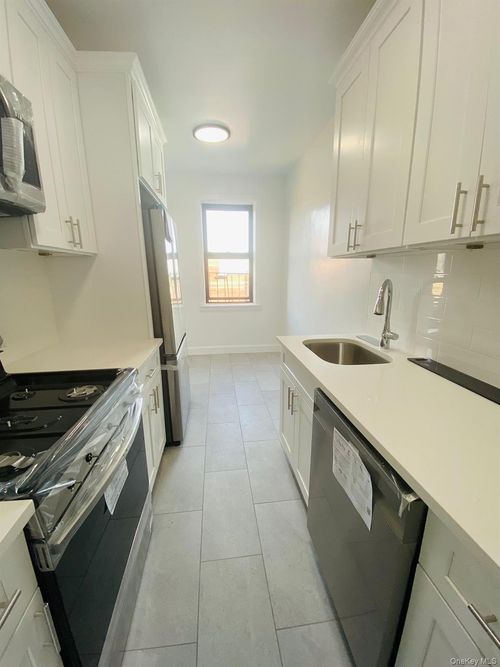 apt-j5-61 39th Ave, Woodside, NY, 11377-2646 | Card Image
