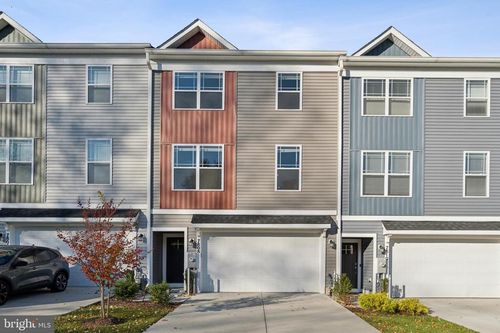 7808 Wolf Run Ln, Severn, MD, 21144-1976 | Card Image