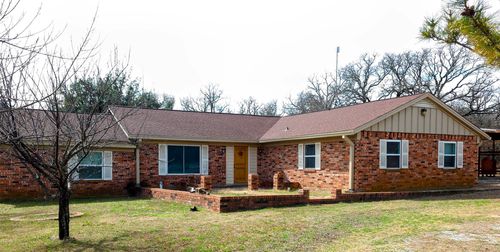 285 Montgomery Rd, Mineral Wells, TX, 76067-2549 | Card Image