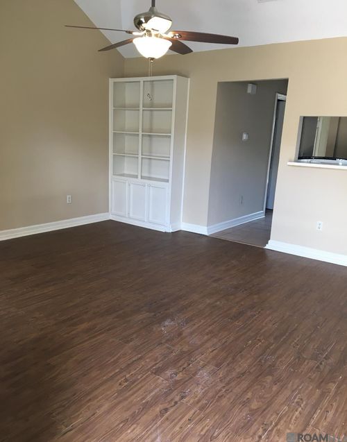 9131 Ridge Pecan Dr, Baton Rouge, LA, 70810-7027 | Card Image