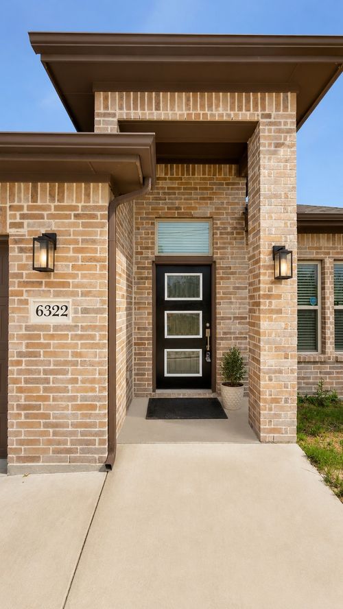 6322 S Lancaster Rd, Dallas, TX, 75241-3800 | Card Image