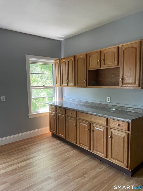 69-71 Cabot St, Hartford, CT, 06112 | Card Image
