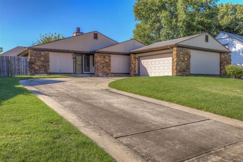 8718 S 72nd East Ave, Tulsa, OK, 74133-4803 | Card Image