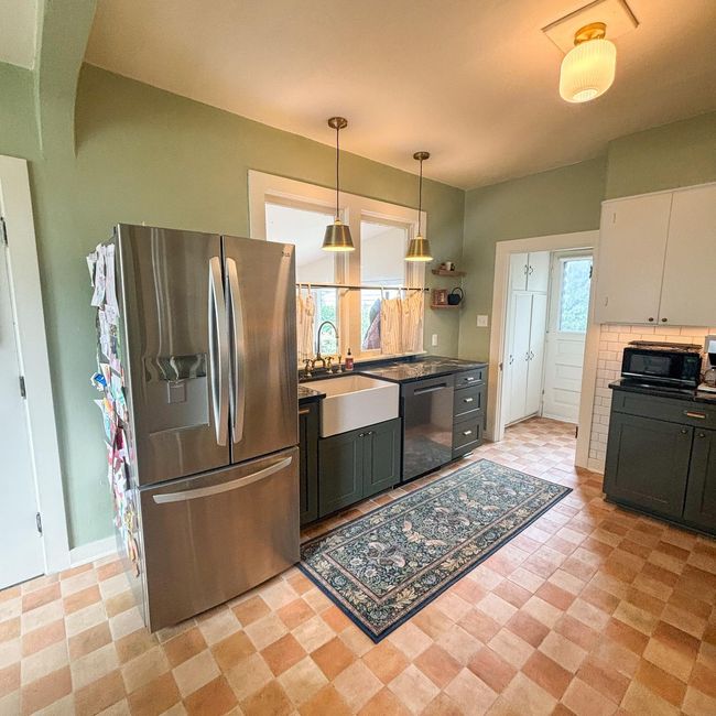 813 Clay St, House other with 3 bedrooms, 2 bathrooms and null parking in Cedar Falls IA | Image 6