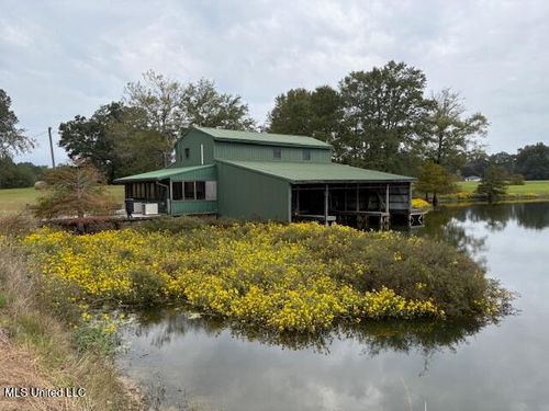 2100 Harperville Rd, Forest, MS, 39074-9214 | Card Image