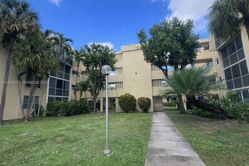 2f-942 Ne 199th St, Miami, FL, 33179-3056 | Card Image