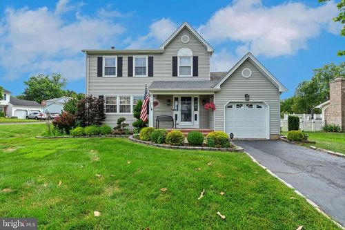 12 Pleasant View Dr, Burlington Township, NJ, 08016-3929 | Card Image